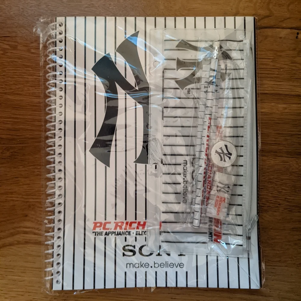 New York Yankees notebook set